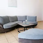 公寓 Cozy In Privlaka, 200m From The And Near Vir Island 普利拉卡
