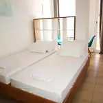 公寓 Cozy In Privlaka, 200m From The And Near Vir Island *