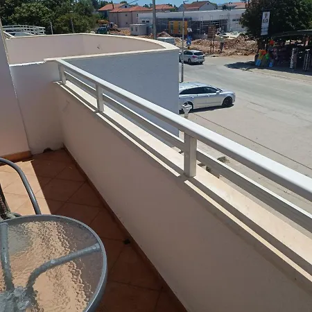Apartamento Cozy In Privlaka, 200m From The And Near Vir Island *