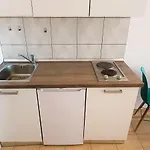 아파트 Cozy In Privlaka, 200m From The And Near Vir Island *