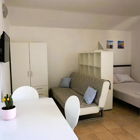 Cozy In Privlaka, 200m From The And Near Vir Island * Privlaka (Zadar)