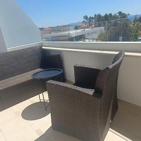 Daire Cozy In Privlaka, 200m From The And Near Vir Island