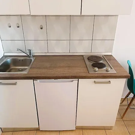 Daire Cozy In Privlaka, 200m From The And Near Vir Island *
