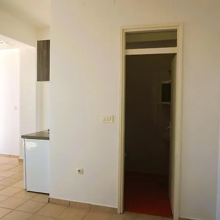 Cozy In Privlaka, 200m From The And Near Vir Island Privlaka (Zadar)