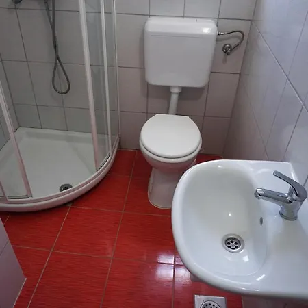Daire Cozy In Privlaka, 200m From The And Near Vir Island