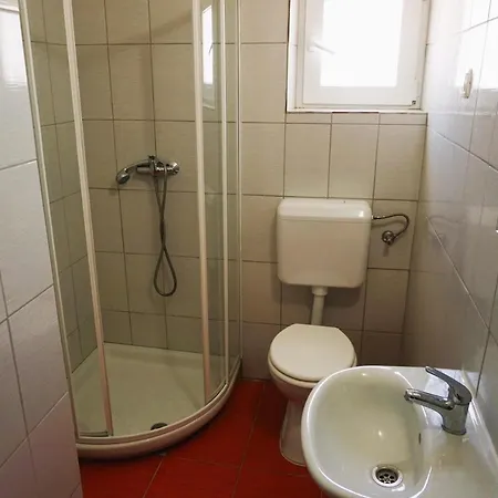 Daire Cozy In Privlaka, 200m From The And Near Vir Island