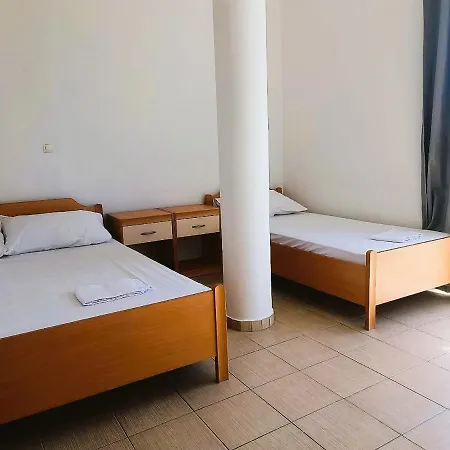 Daire Cozy In Privlaka, 200m From The And Near Vir Island *