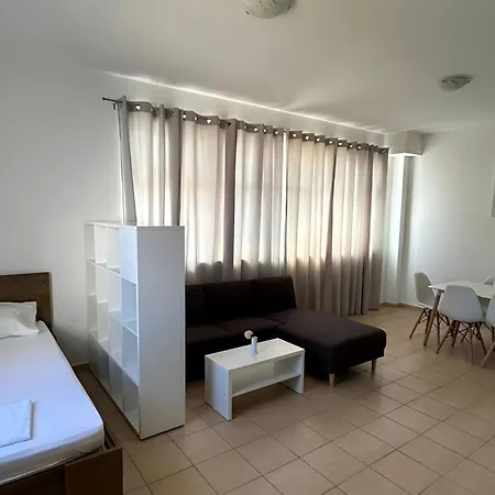 Cozy In Privlaka, 200m From The And Near Vir Island 프리블라카