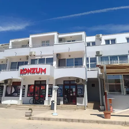 Cozy In Privlaka, 200m From The And Near Vir Island Apartamento