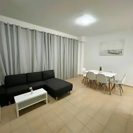 Daire Cozy In Privlaka, 200m From The And Near Vir Island
