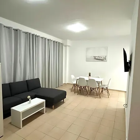 아파트 Cozy In Privlaka, 200m From The And Near Vir Island *