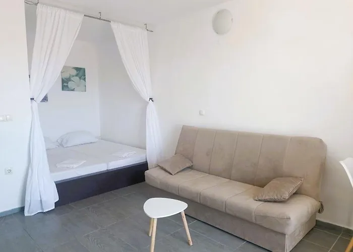 Cozy In Privlaka, 200m From The And Near Vir Island