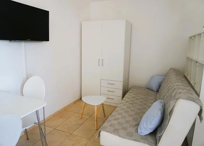 Cozy In Privlaka, 200m From The And Near Vir Island Apartamento