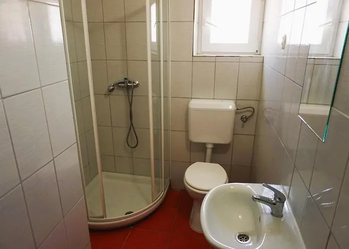 Apartamento Cozy In Privlaka, 200m From The And Near Vir Island