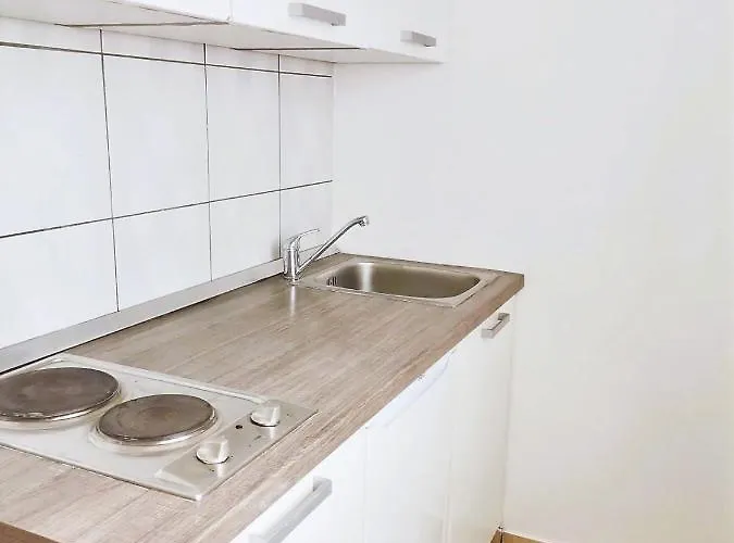 Apartamento Cozy In Privlaka, 200m From The And Near Vir Island *