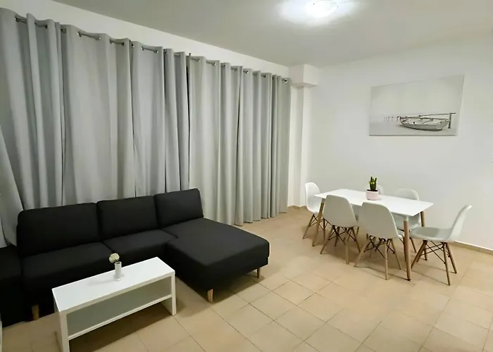 Apartamento Cozy In Privlaka, 200m From The And Near Vir Island